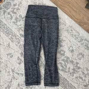 Lululemon Black and White Patterned wunder under leggings